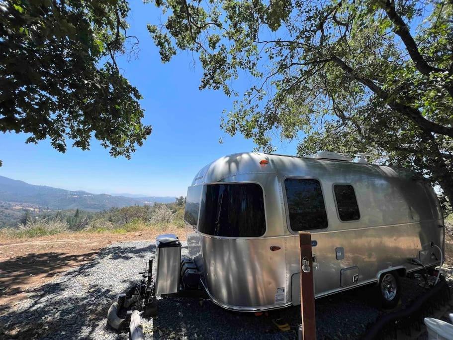 Modern Airstream With Amazing View - 10 To 15 Minutes From Kings Canyon National Park Dunlap Exterior foto