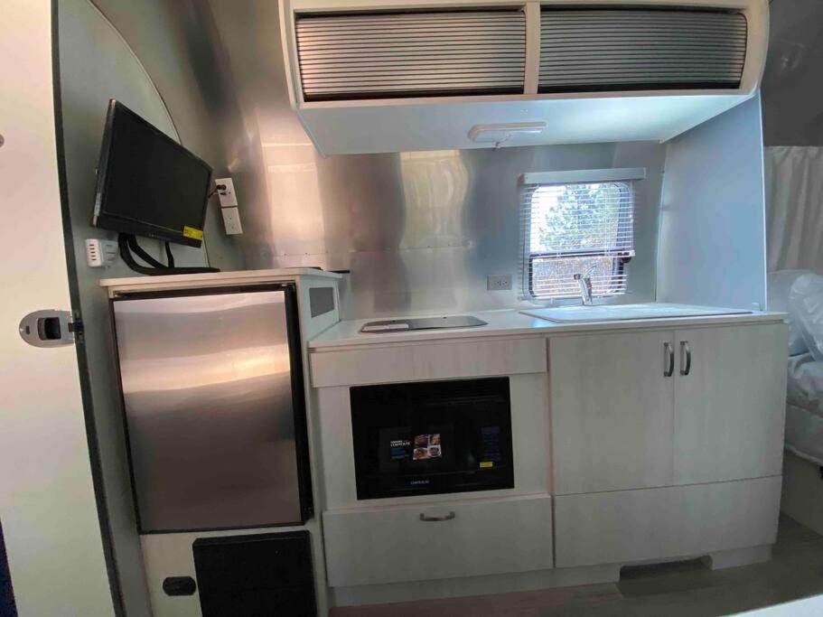 Modern Airstream With Amazing View - 10 To 15 Minutes From Kings Canyon National Park Dunlap Exterior foto